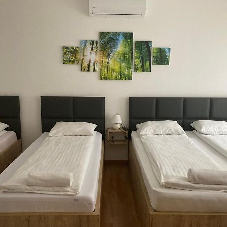 Bfg Apartman Apartment Егер Екстериор снимка