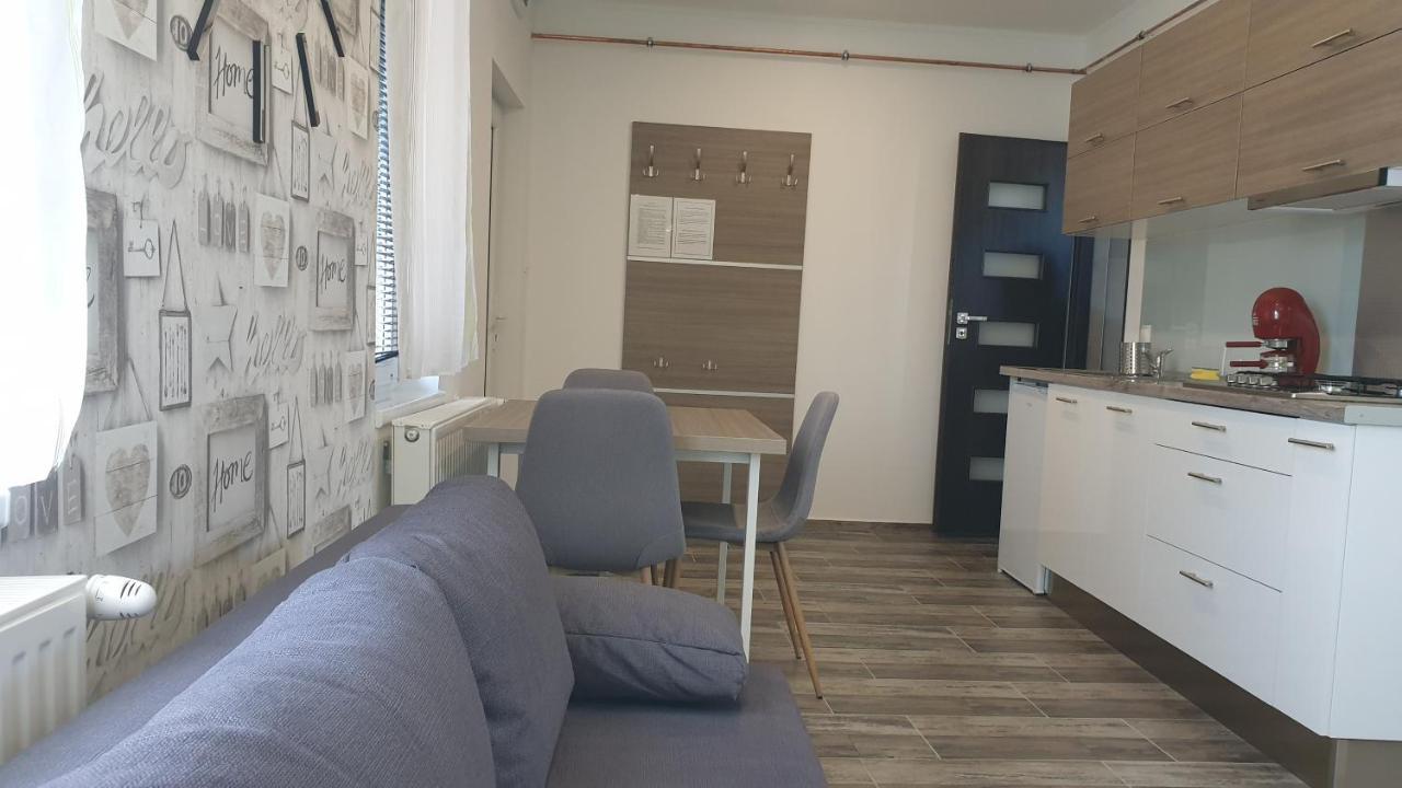 Bfg Apartman Apartment Егер Екстериор снимка